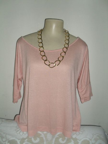 BLUSA MALHA OMBRO A OMBRO.
